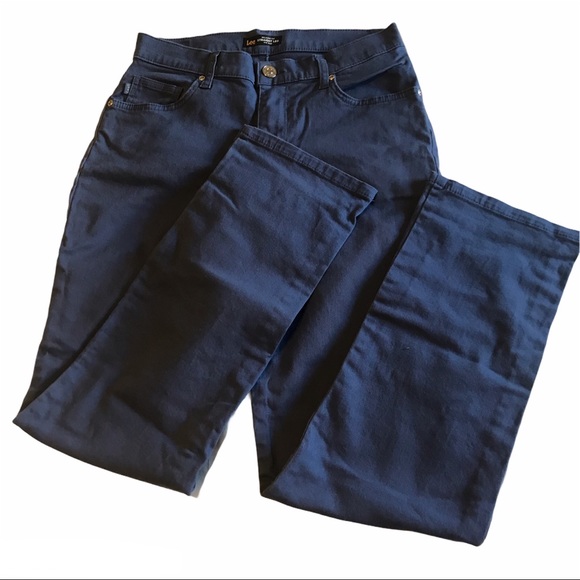 lee relaxed fit straight leg mid rise jeans